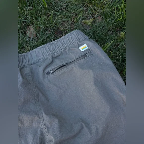 vuori ripstop army green cargo joggers - Picture 8 of 13
